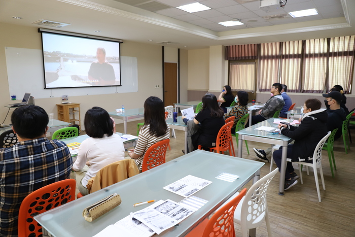 觀賞高雄科技大學鄰家好漁計畫影片